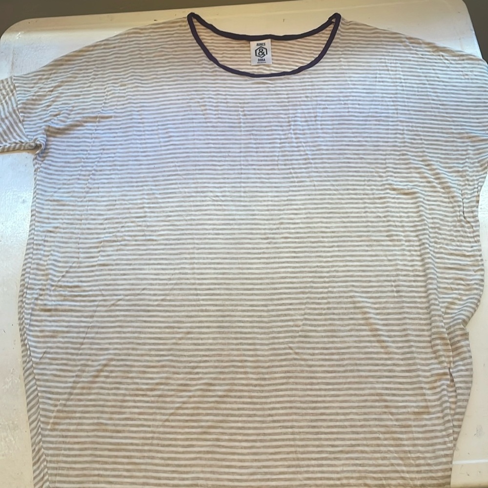 Agnes & Dora sz Medium tan & ivory striped blouson top